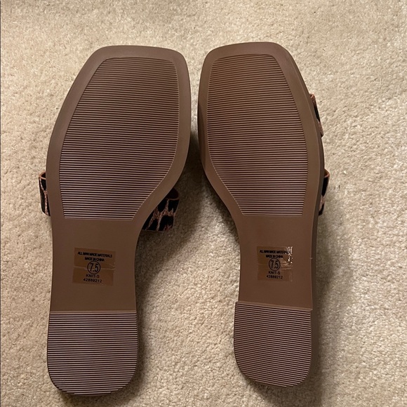 NEVER WORN! Soda Brown and Black Cheetah Print Sandals - Picture 3 of 4